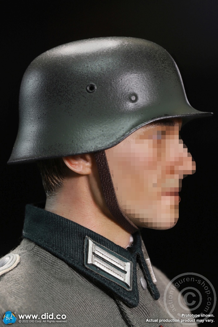 80159-20 Winter - WWII German Wehrmacht Infantry Oberleutnant