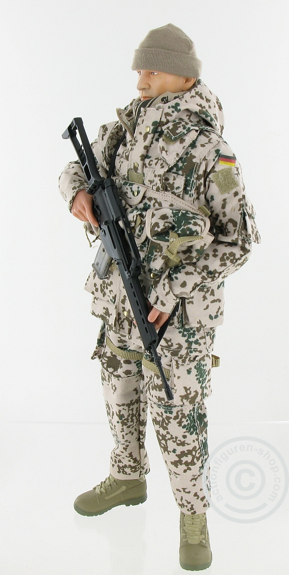 AFS003d-020xmOTrSupSZzg Bundeswehrsoldat Wüsten-Tarn - mit Barett