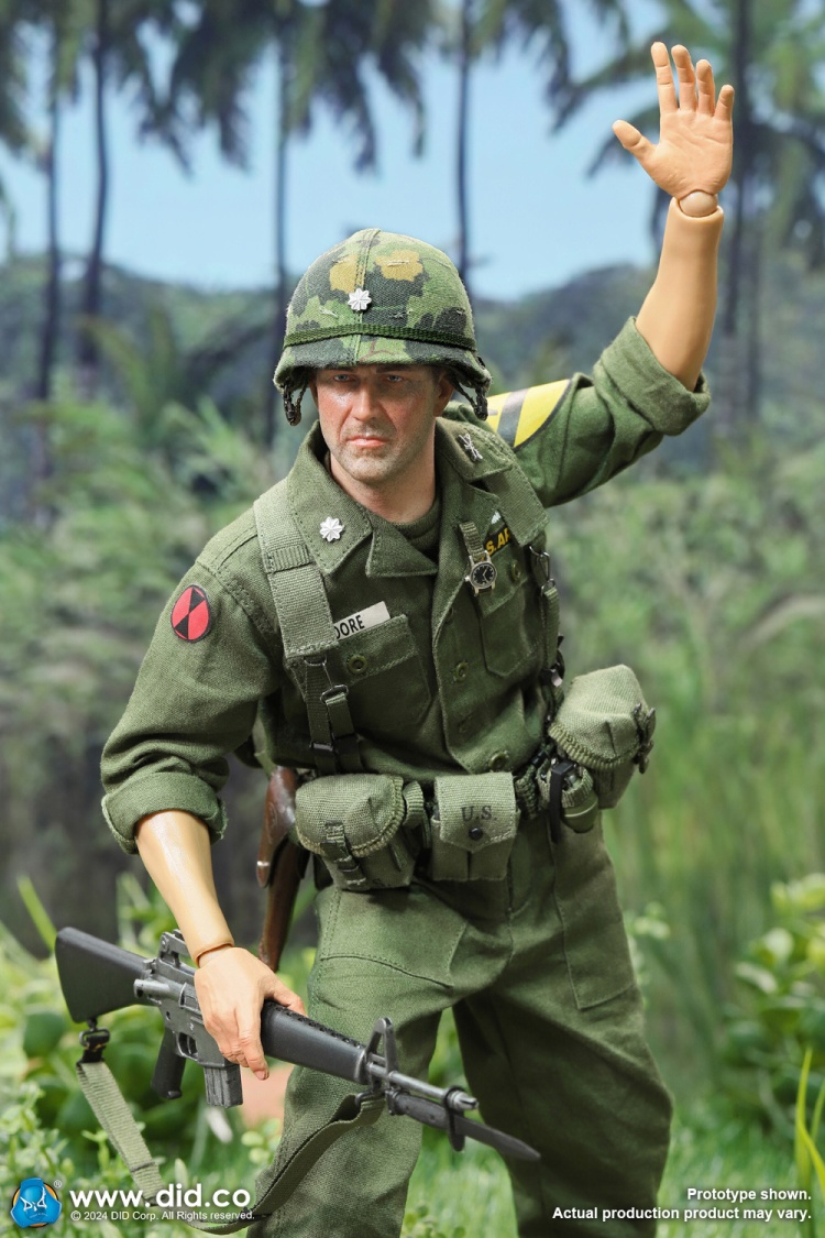 Lt. Col. Moore - Vietnam War U.S. Army Lt. Col. Moore - Vietnam War U.S. Army