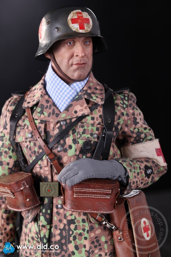 80100-17qbSCFjjZTZUYa Waffen XX Stabsarzt - Peter