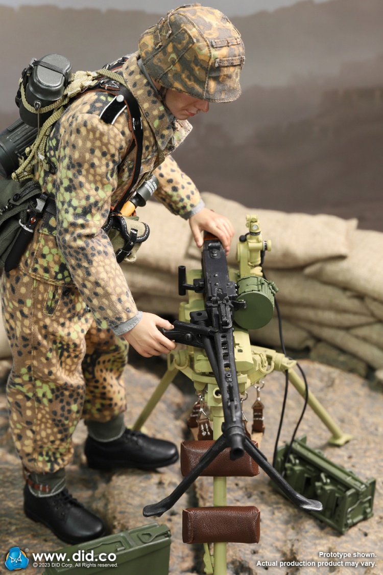 WWII German MG42 Tripod - sand WWII German MG42 Tripod - sand