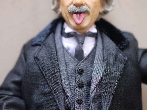 H2W-AE2-19 Albert Einstein 1879 - 1955