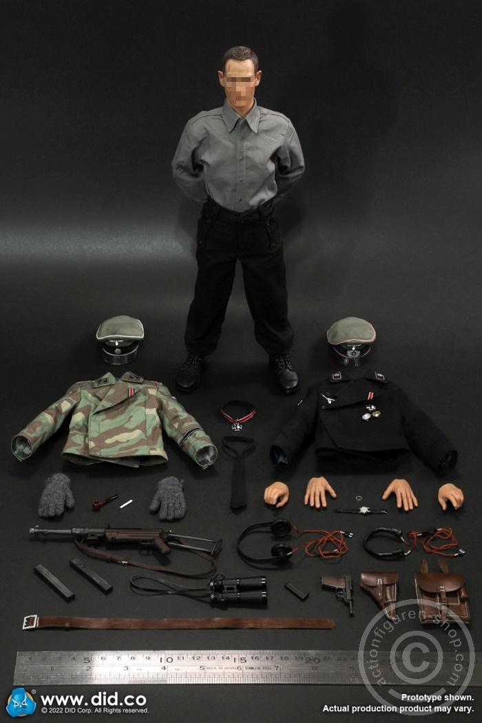 80160-45RgCrIw4201PWf Jager - WW II German Panzer Commander