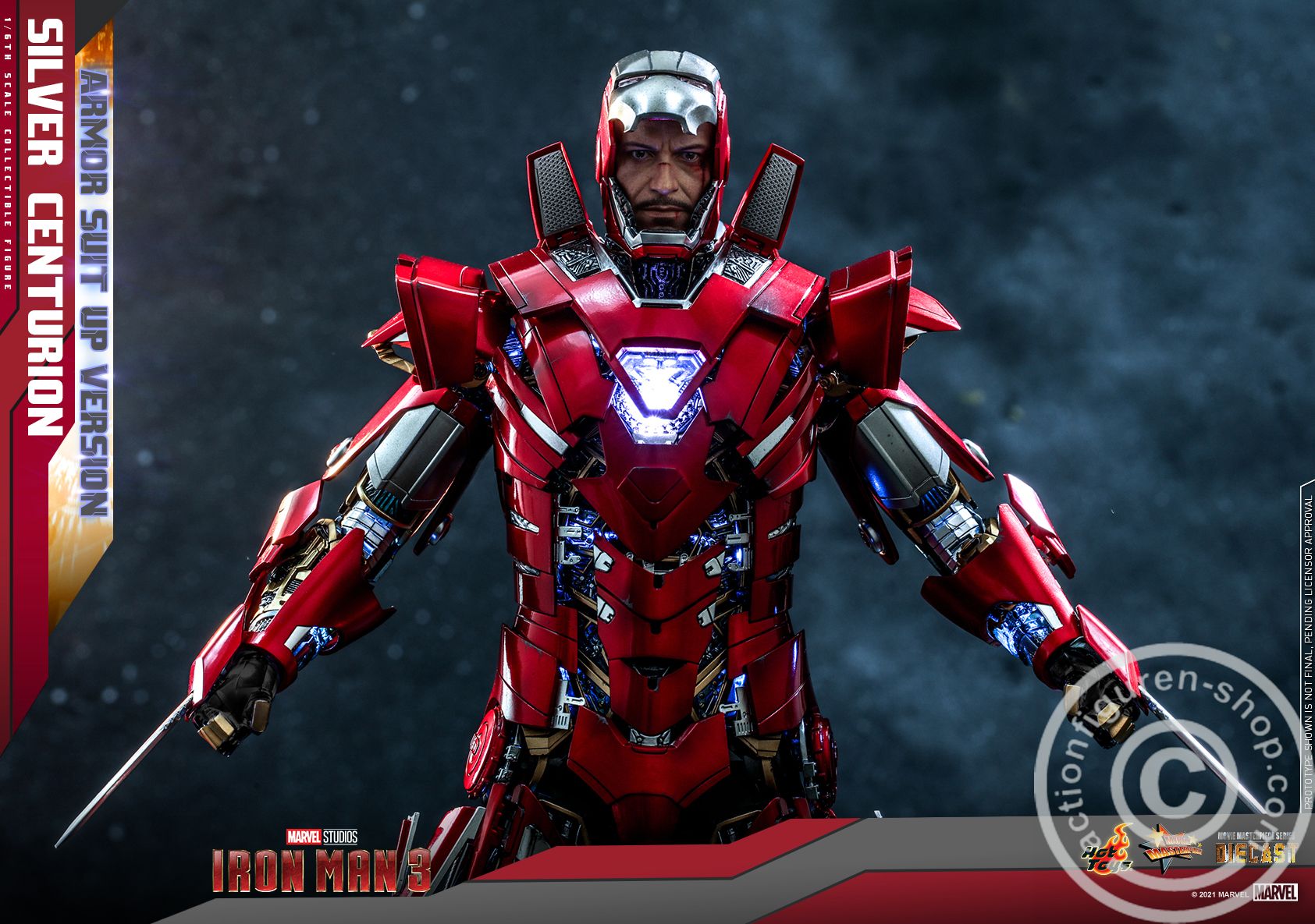 Iron Man III - Silver Centurion (Armor Suit Up version) - MMS618D43 Iron Man III - Silver Centurion (Armor Suit Up version) - MMS618D43