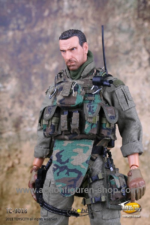 TTL9018-16 US Navy Corpsman - Joint Operation