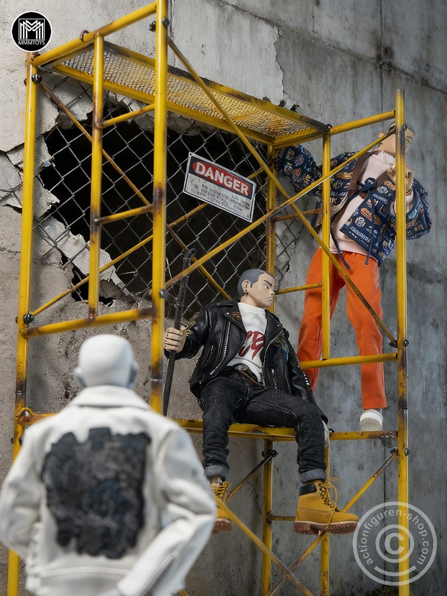 Yellow Scaffolding - in 1/6 scale