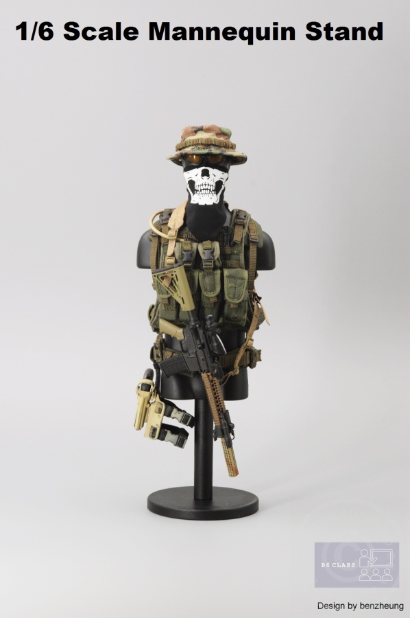 Bust02-17 Schneider- Kleider-Puppe - green