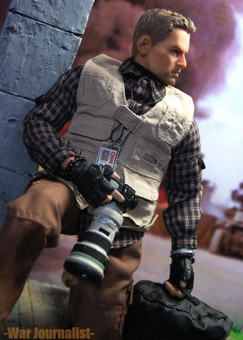 WAR-6 War Journalist