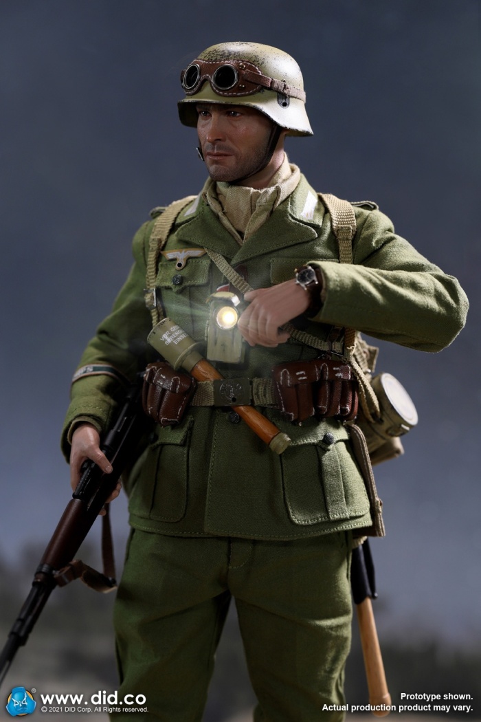 80152-12 Burk - WWII German Africa Korps Infantry Man