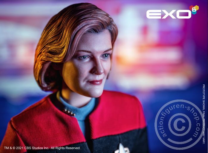 EX-01-004-05 Captain Kathryn Janeway - Star Trek: Voyager