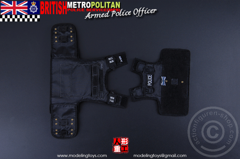S9002-343lxY2XiOMJ0on British Metropolitan Armed Police Officer