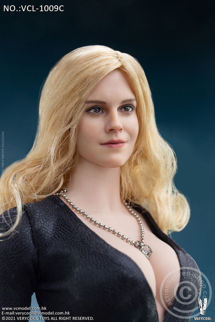 Emma - Golden curly Hair