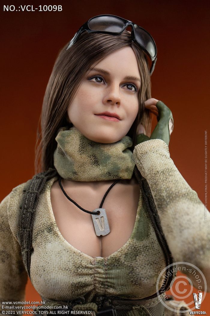 Emma - Brown straight Hair