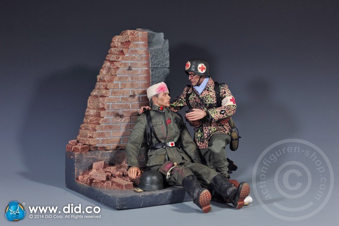 80100-58u6htSlxIQf4tv Waffen XX Stabsarzt - Peter