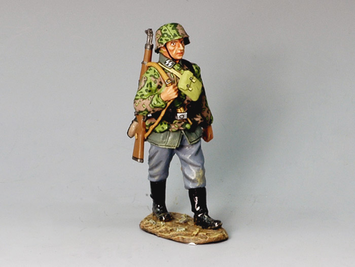 ws115g4ZOMMZgsoPkP Marching Waffen-SS Trooper