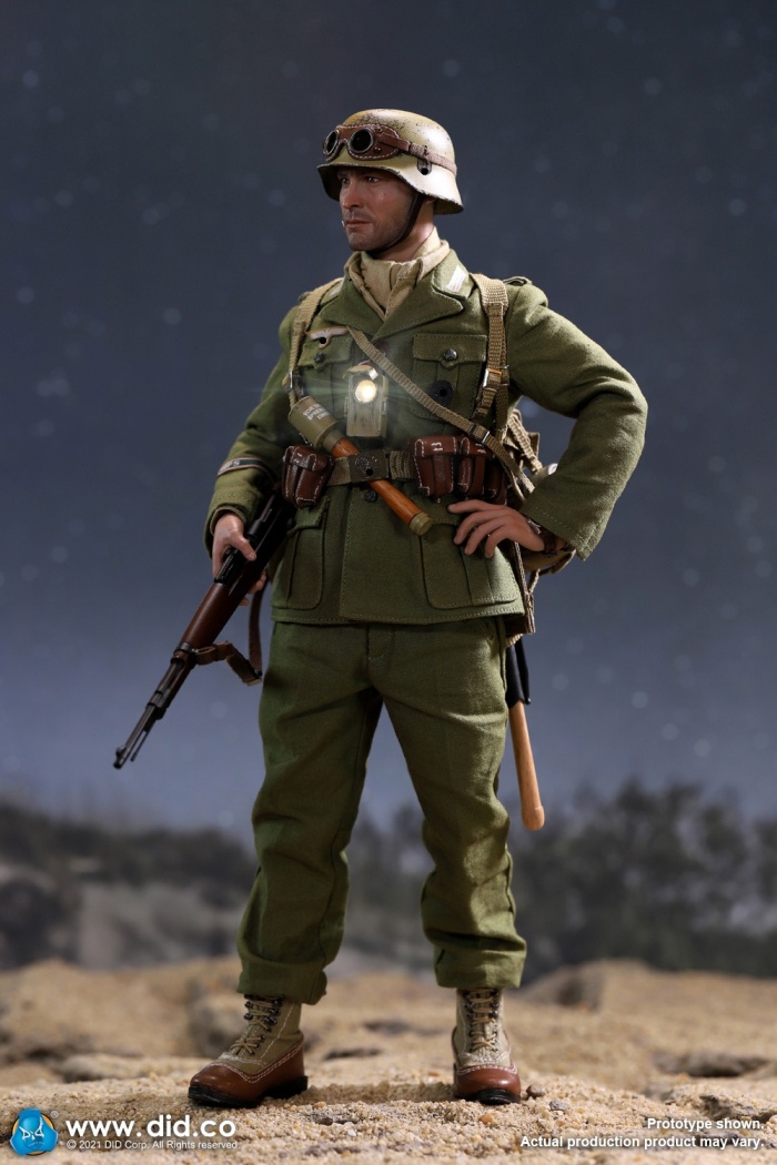 80152-28 Burk - WWII German Africa Korps Infantry Man