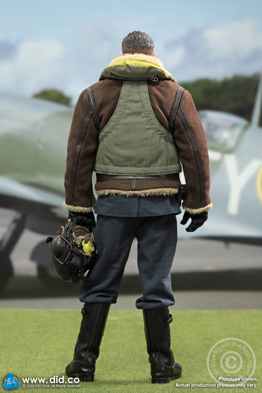 Tom - WWII British Pilot Squadron Leader - in 1/6 scale Tom - WWII British Pilot Squadron Leader - in 1/6 scale