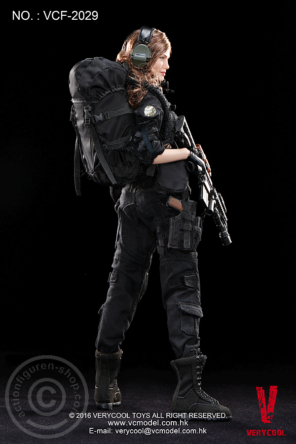 Female Shooter - Black Version