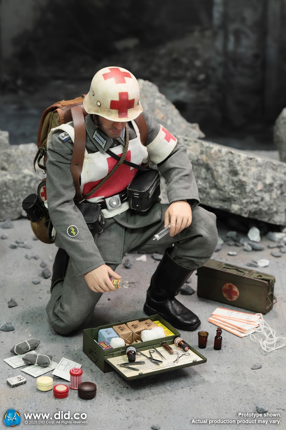 German WH Medic Officer - Unterarzt Gröger - in 1/6 scale German WH Medic Officer - Unterarzt Gröger - in 1/6 scale