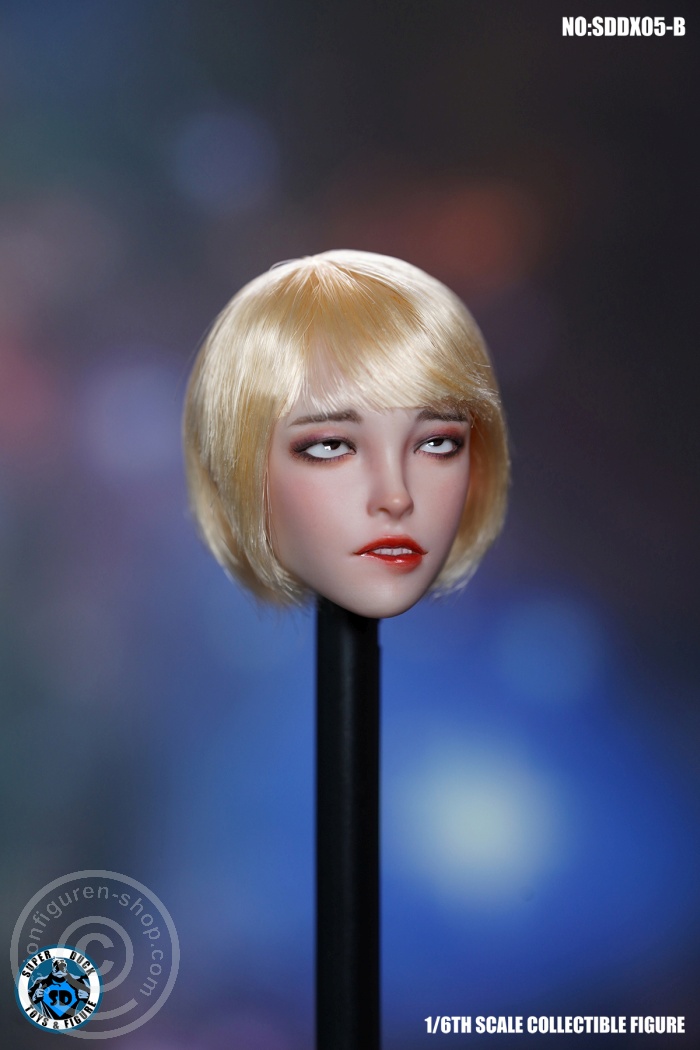 Female Character Head w/ movable Eyes - short blond Hair