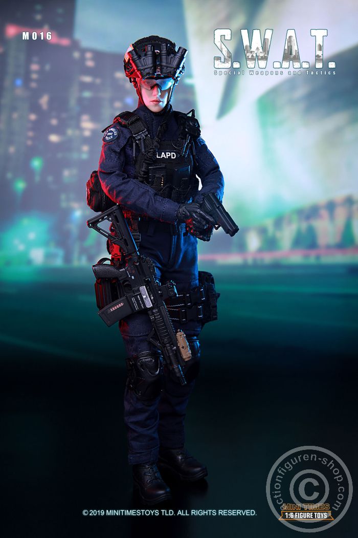 SWAT - Female LAPD Officer