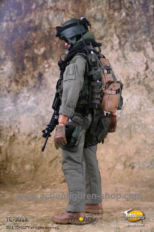 TTL9018-39 US Navy Corpsman - Joint Operation