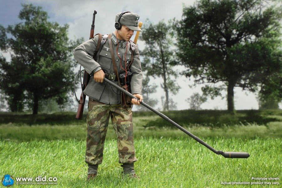 Jürgen Neumann - WWII German WH Mine Detector