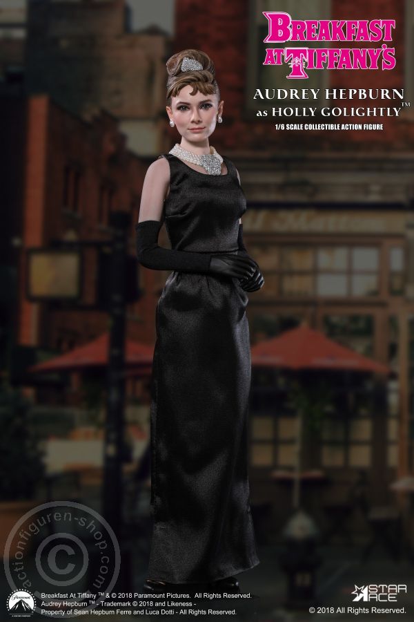 SA051-01 Audrey Hepburn - Breakfast at Tiffany