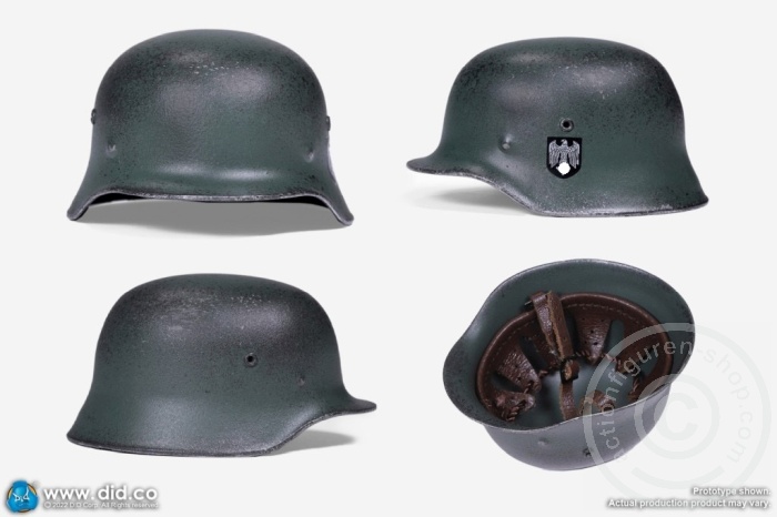 80159-32 Winter - WWII German Wehrmacht Infantry Oberleutnant