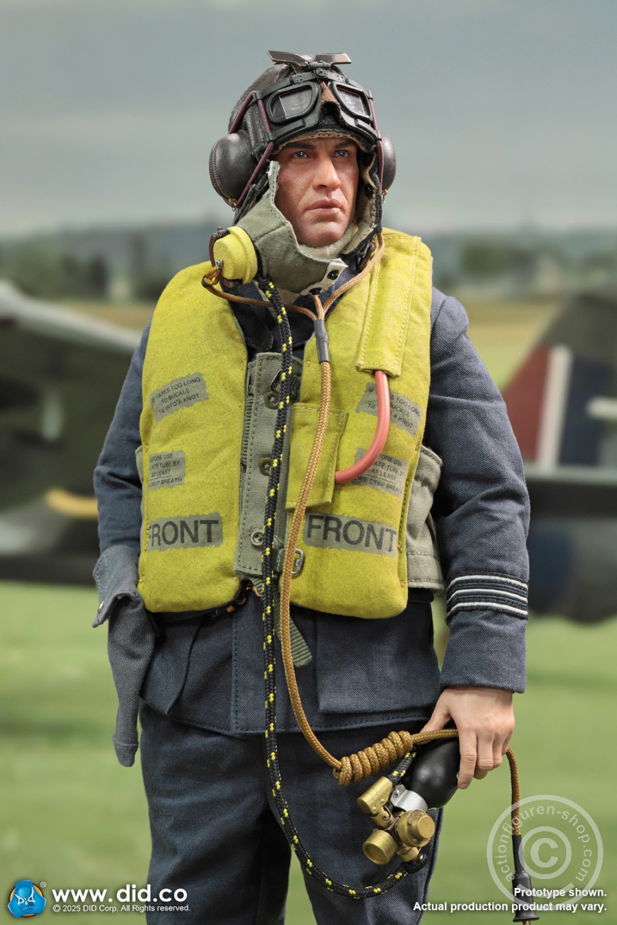 Tom - WWII British Pilot Squadron Leader - in 1/6 scale Tom - WWII British Pilot Squadron Leader - in 1/6 scale