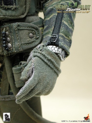 HT_USMC-F-4-Phantom-Pilot_14ol7Ozmf5nEsj1 USMC F-4 Phantom Pilot - Tiger-Stripe