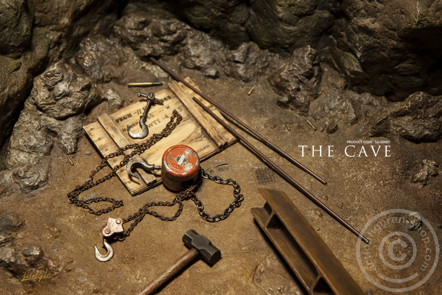 SO00001-03 The Cave Diorama