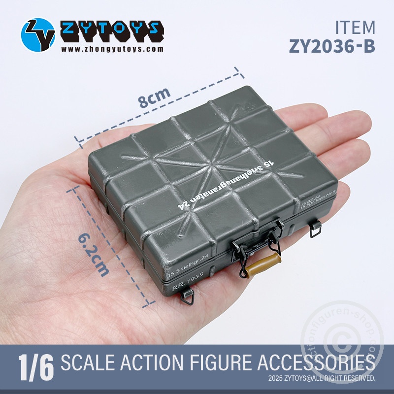 Handgranaten Packkasten Typ24 w/ 6 Stick-Grenades & 3 Detonators – grey color - in 1/6 scale Handgranaten Packkasten Typ24 w/ 6 Stick-Grenades & 3 Detonators – grey color - in 1/6 scale