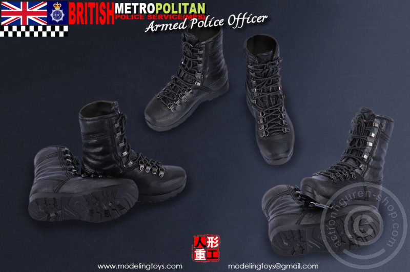 S9002-25DLXyM9lHFGP6N British Metropolitan Armed Police Officer