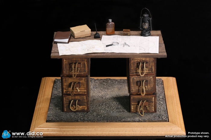 WWI War Desk Diorama Set