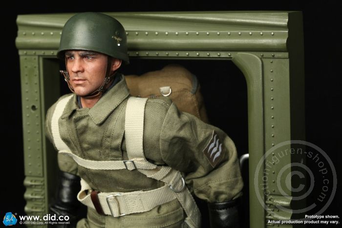 80146-39 Schmeling - WWII German Fallschirmjäger