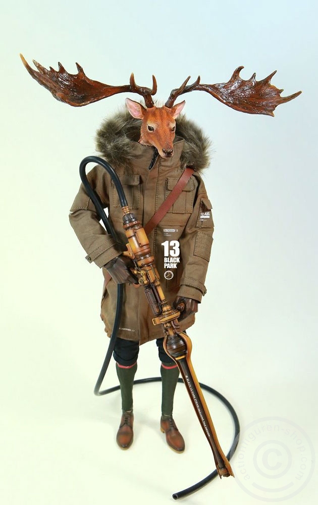 BL13-05-06q2N2R3p37SNVK Black Laborary - Longhorn Reindeer