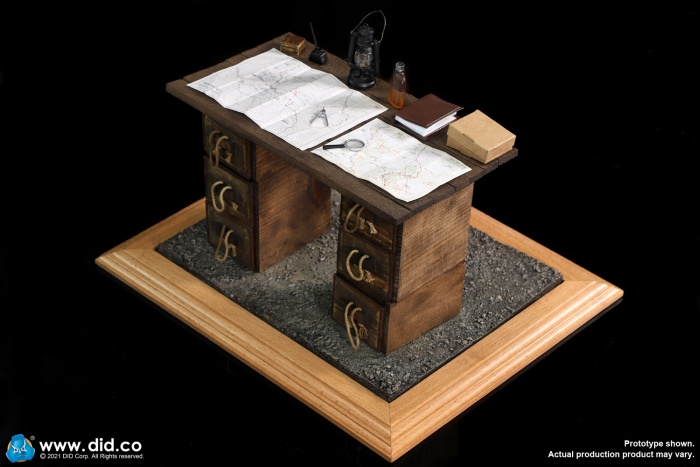 WWI War Desk Diorama Set