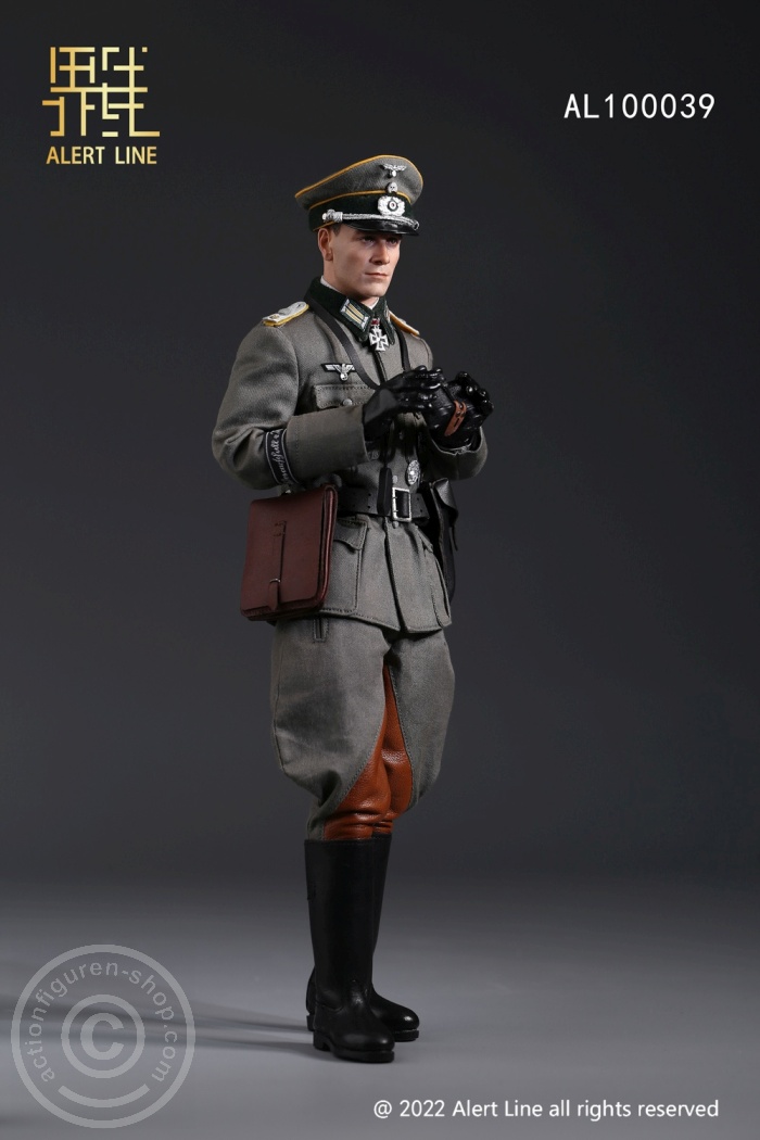 WWII German Cavalry Officer - Florian Geyer WWII German Cavalry Officer - Florian Geyer