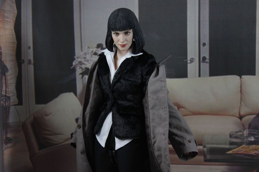 IMM023-10 Dancing Girl - Mia Wallace