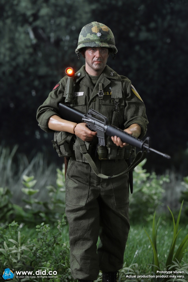Lt. Col. Moore - Vietnam War U.S. Army Lt. Col. Moore - Vietnam War U.S. Army