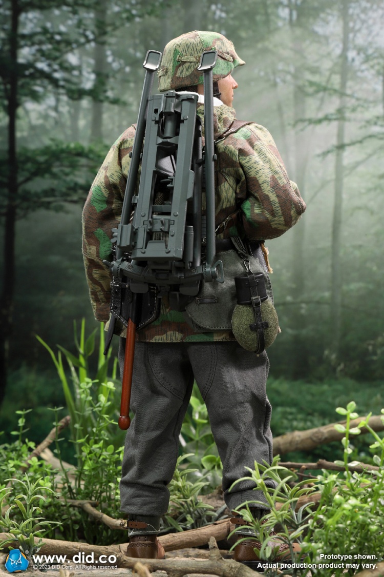 WWII German MG42 Tripod - green WWII German MG42 Tripod - green