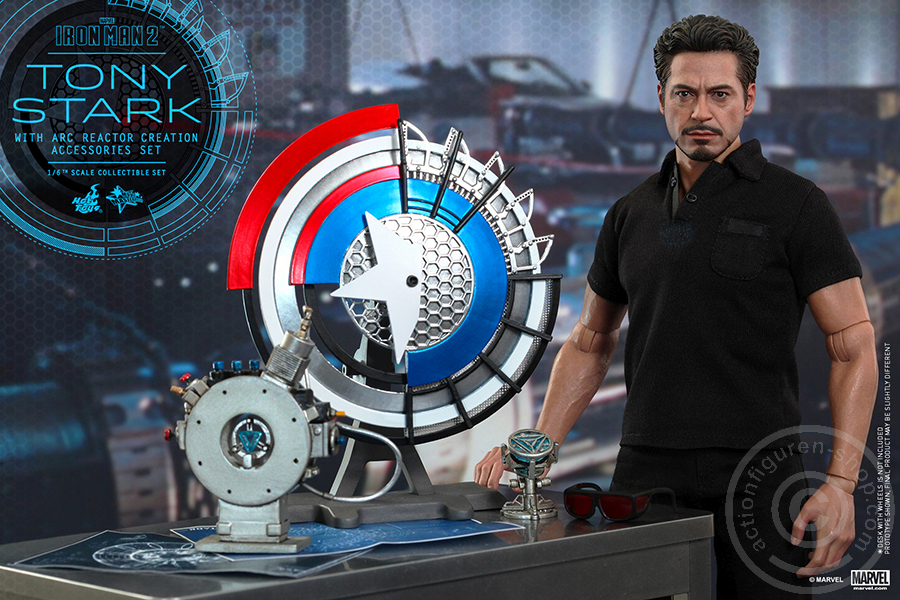176307-02 Iron Man 2 - Tony Stark with Arc Reactor Creation Accessories