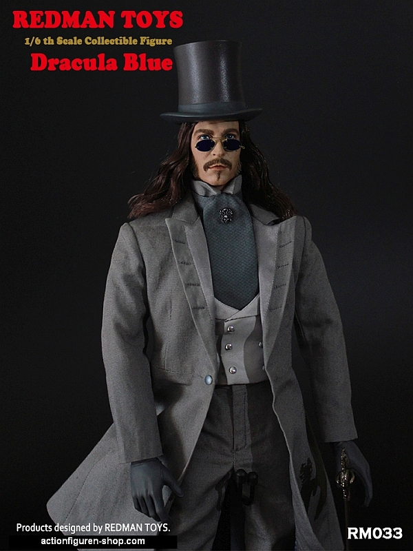 Dracula in Viktorian Outfit