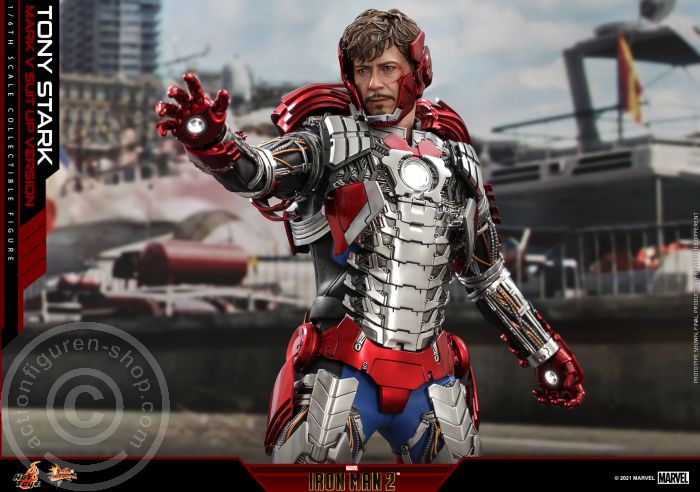 Iron Man 2 - Tony Stark (Mark V Suit up Version) - MMS599 Iron Man 2 - Tony Stark (Mark V Suit up Version) - MMS599