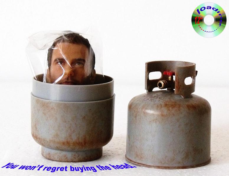 ra001-02_p2rc1NmqFeO561D Gas-Flasche mit 1:6 Kopf I