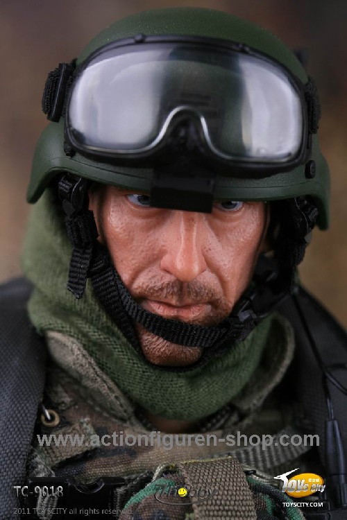TTL9018-09 US Navy Corpsman - Joint Operation