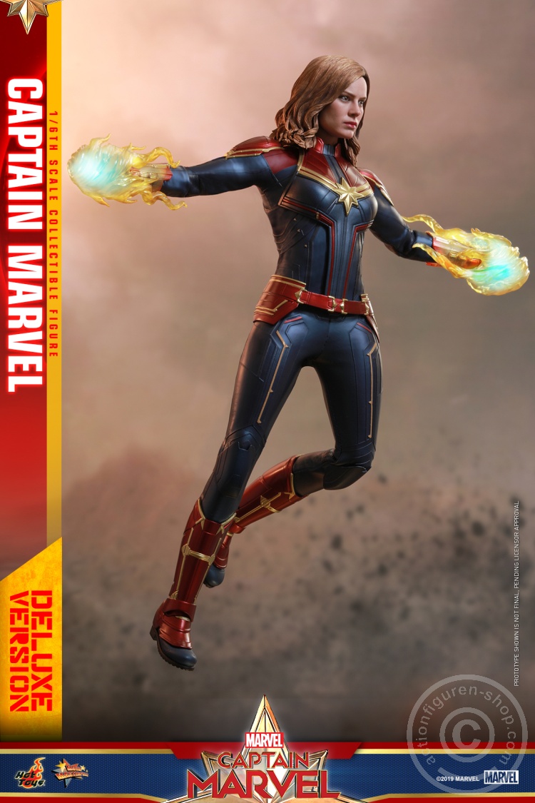 Captain Marvel (Deluxe Version)