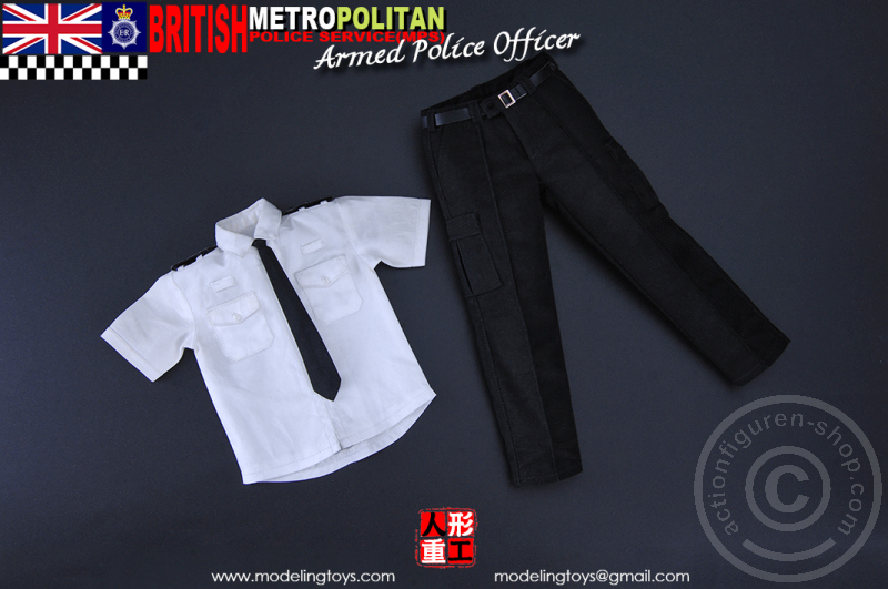 S9002-235612jlyGSsW8k British Metropolitan Armed Police Officer