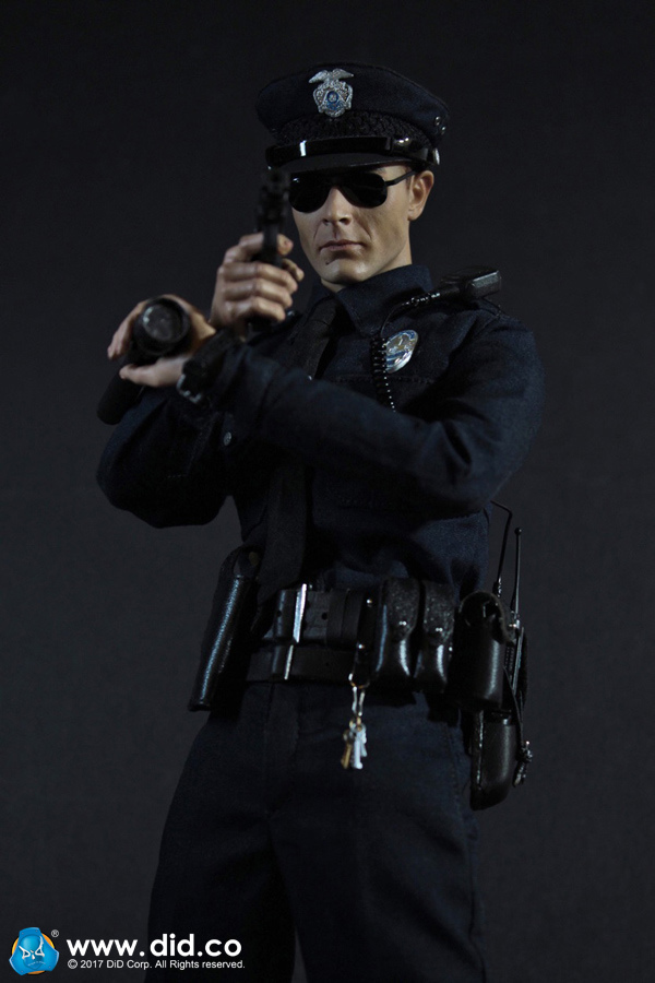 MA1009-13 LAPD Patrol - Officer Austin